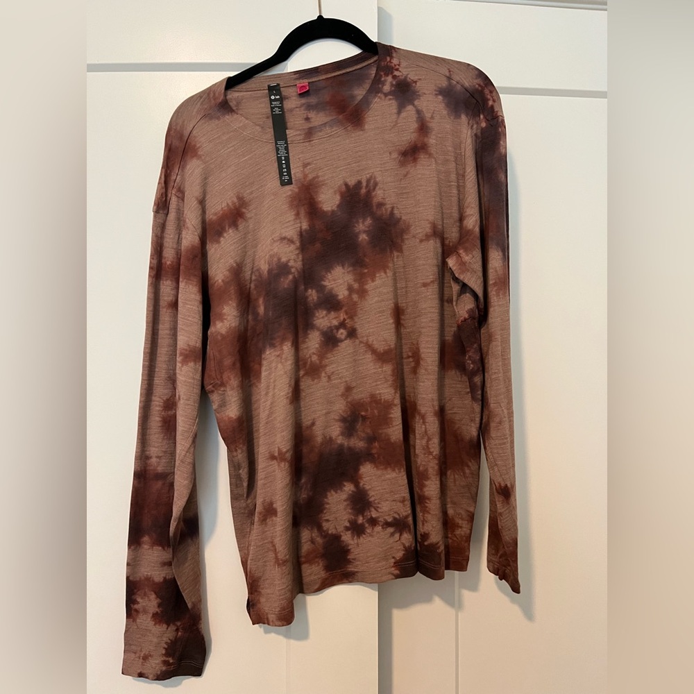 Lululemon NWT long sleeve
